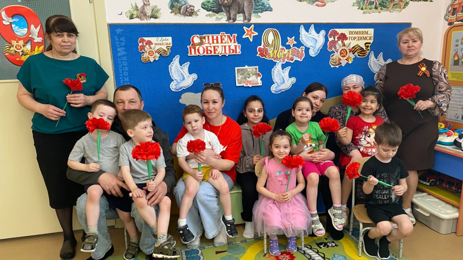 Символ Победы своими руками: мастер-класс по изготовлению гвоздик в группе «Незабудка.