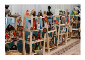 Мастер-класс по изготовлению дидактического пособия  «Посылка от хантыйских ребят»  на Всероссийском форуме «Воспитатели России:  дошкольное образование Югры – 2024».