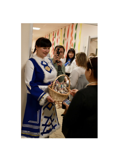 Мастер-класс по изготовлению дидактического пособия  «Посылка от хантыйских ребят»  на Всероссийском форуме «Воспитатели России:  дошкольное образование Югры – 2024».